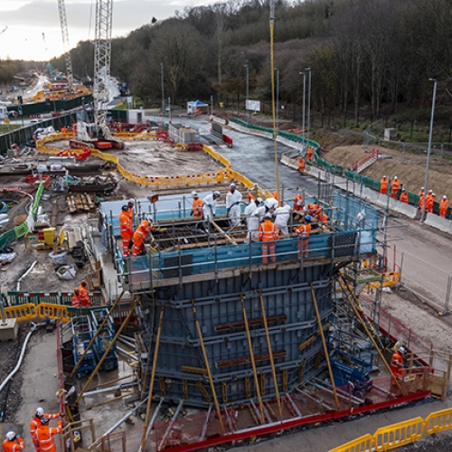 The Colne Valley Viaduct's first peer under construction December 2021 _web.jpg
