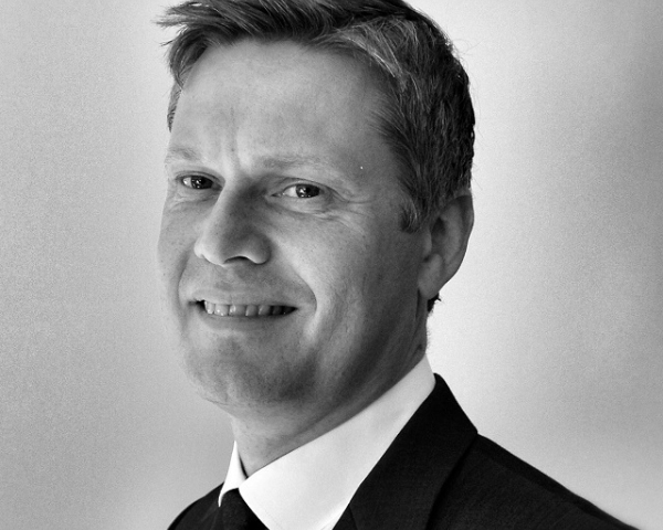 Simon White Photo2.jpg